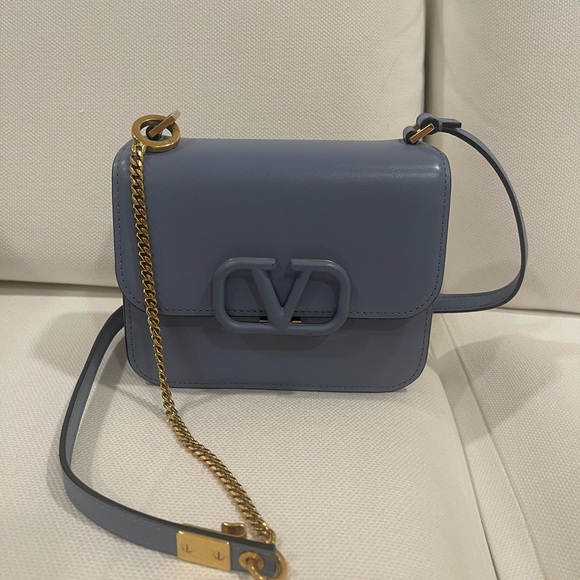VALENTINO｜CROSSBAGS (4W0P0Z87 VNL 098 / 4W2P0Z87 VNL 09 Locò Calfskin Crossbody Bag for Man in Black | Valentino US